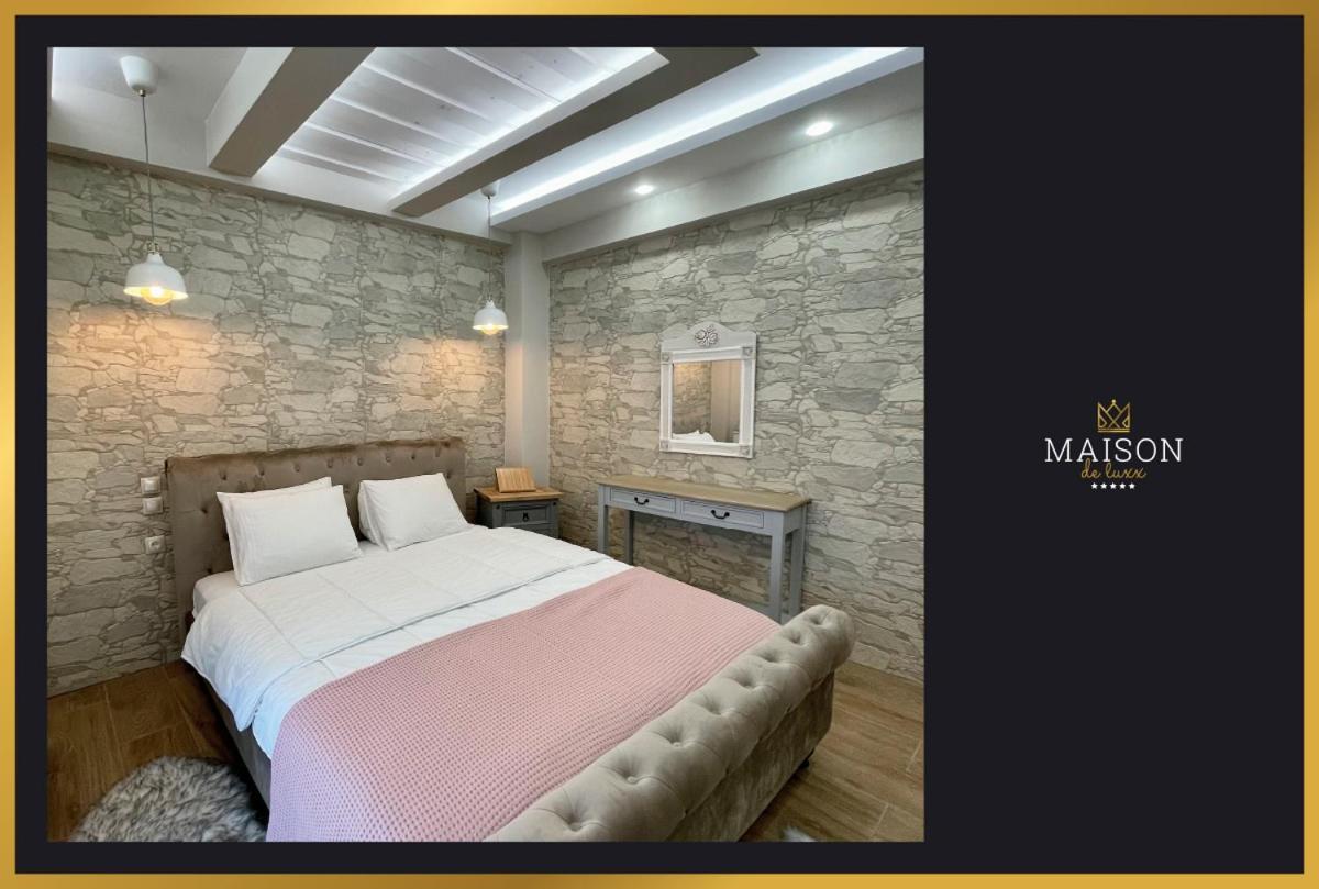 Maison De Luxx A3 Apartment Larissa Bagian luar foto
